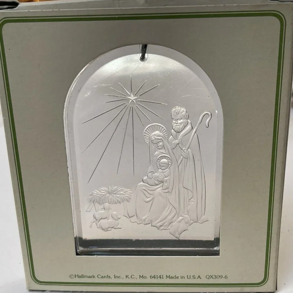 Holiday Highlights Nativity Hallmark‎ Keepsake Acrylic Ornament Vintage